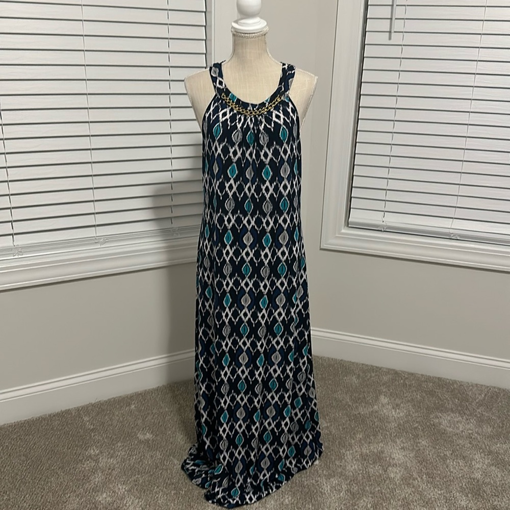 NEVERWORN woman’s summer dress
